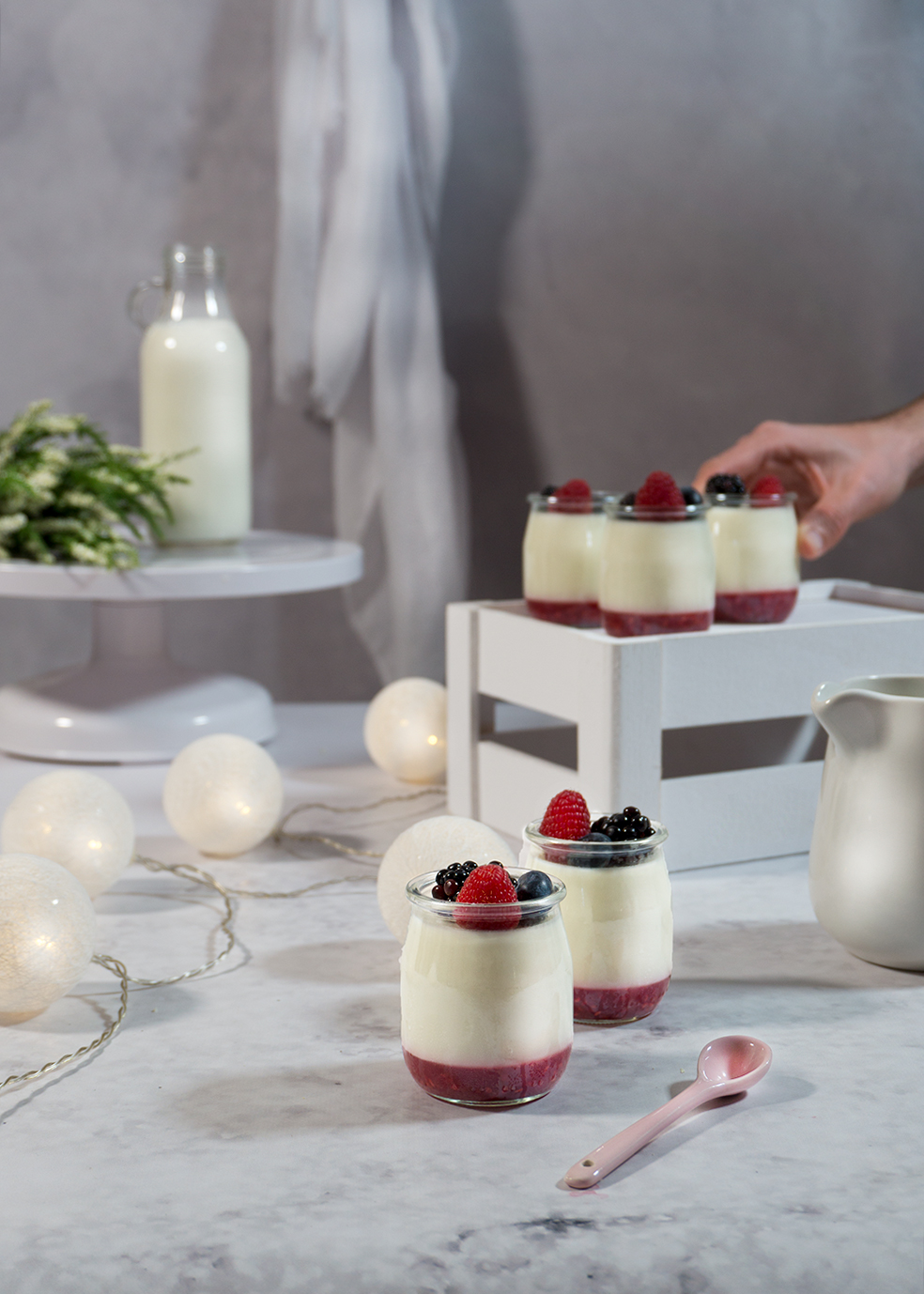 Panna Cotta con Gelatina de Frambuesas Cocinillas TM5. Recetas Thermomix.