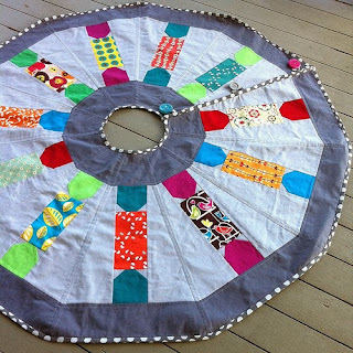 peacock ornaments tree skirt hexagon free pattern by linda ambrosini for hoffman fabrics pdf download - Peacock Christmas Tree Skirt peacock ornaments tree skirt hexagon free pattern by linda ambrosini for hoffman fabrics pdf download - Peacock Christmas Tree Skirt