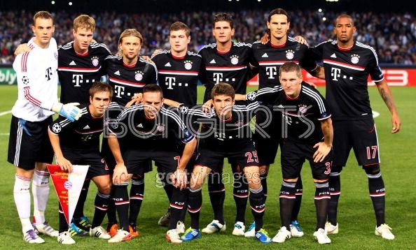 FCB FC Bayern München Trikot Pin 2010/2011 Away Badge Kit Liga total 3 Liga 