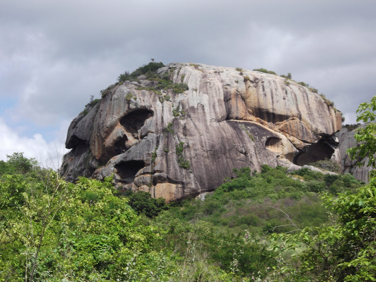 Seguindo na Trilha Pedra da Boca