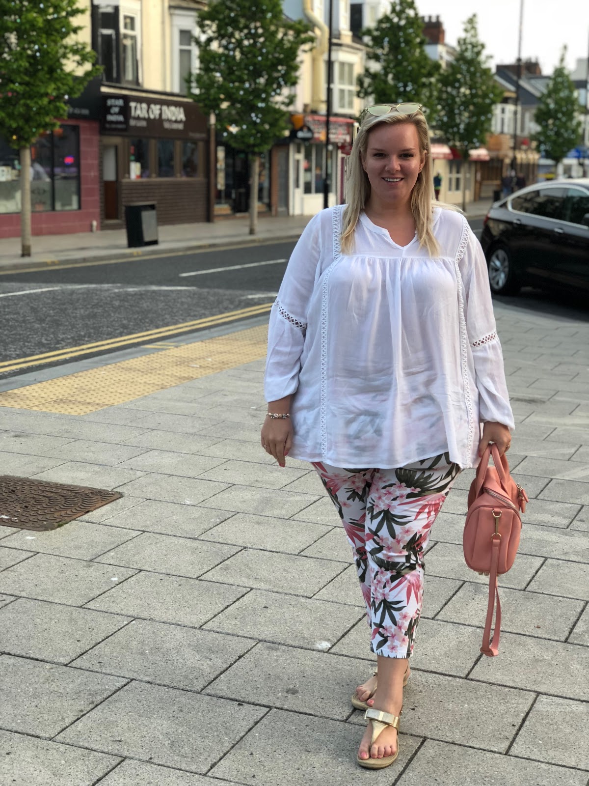 Plus Size Blogger WhatLauraLoves Yours Clothing Summer Outfit