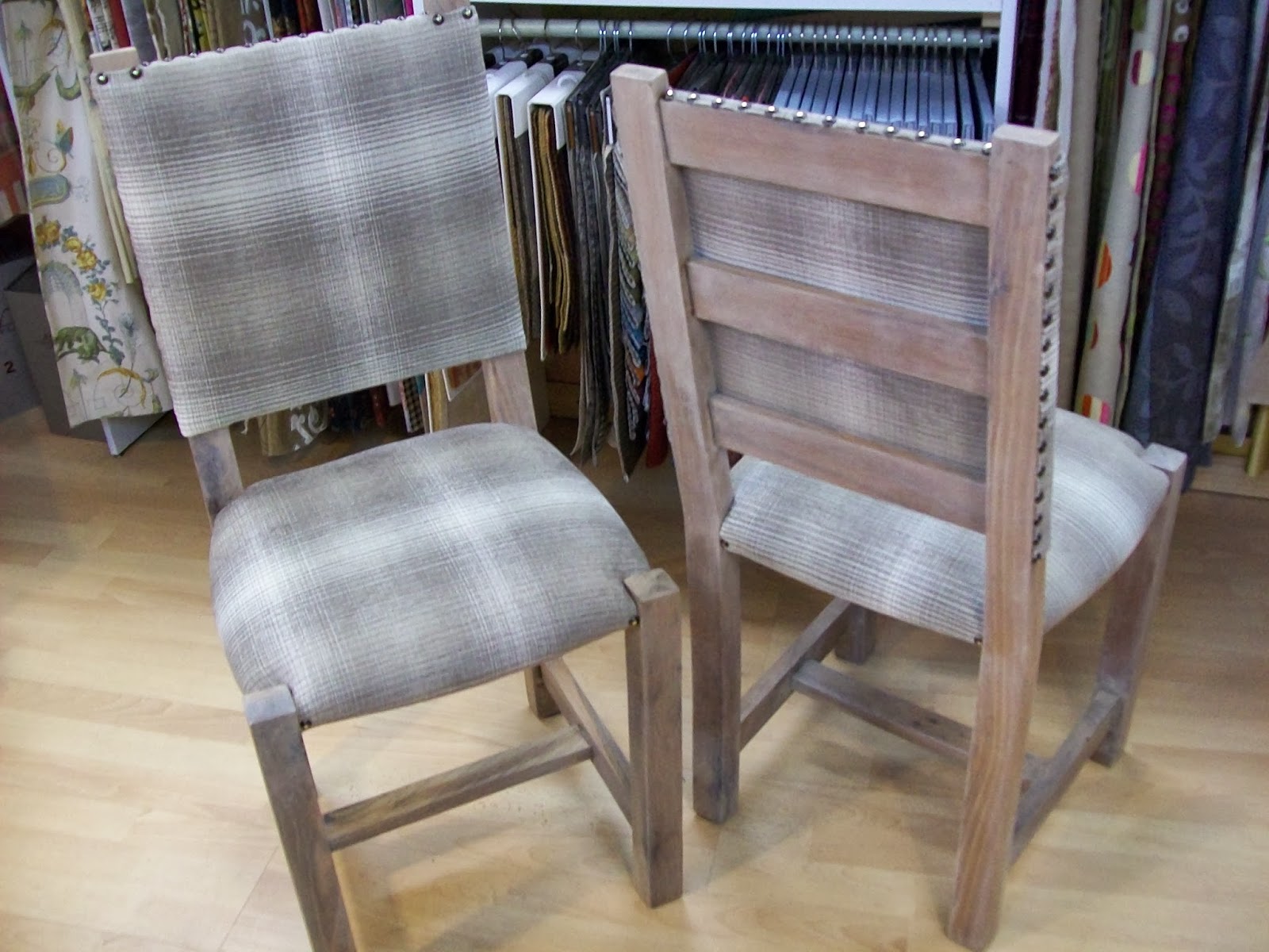 l'atelier.créa Chaise paillé en garniture tissu