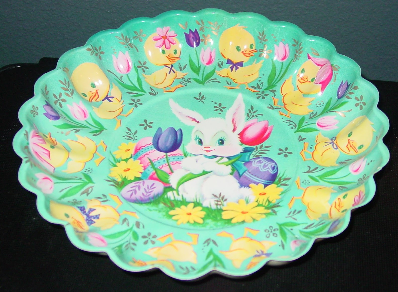 Garage Sale Finds Easter Candy Dish