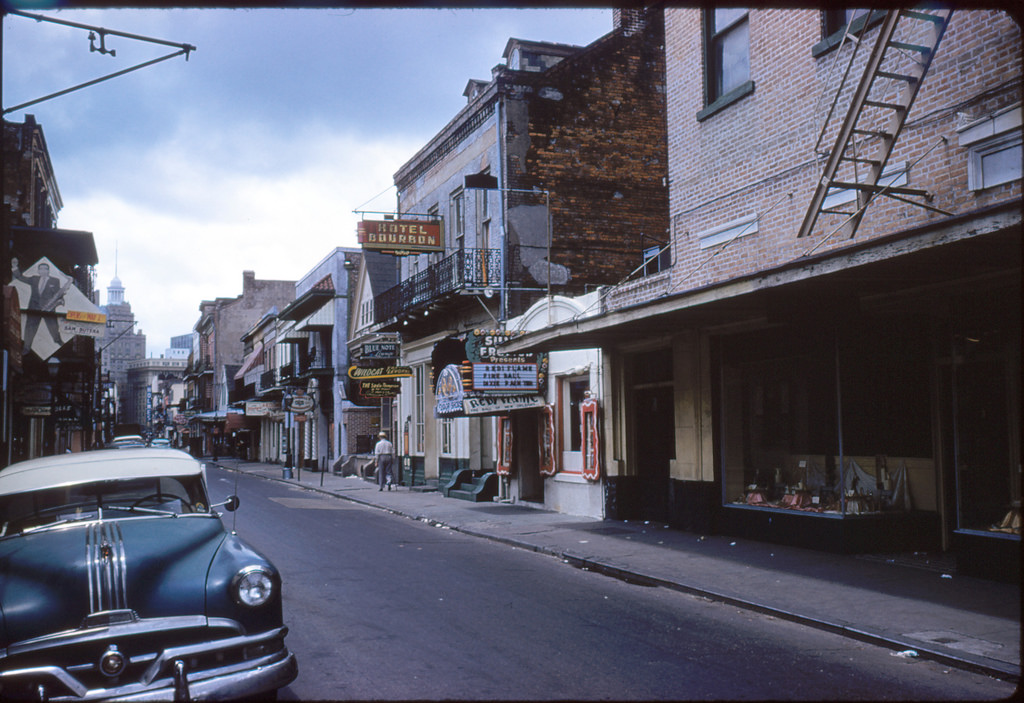 Новый орлеан 1960 год. New orleans 1950s. Bourbon street новый орлеан. Новый орлеан. Новый орлеан 20е.