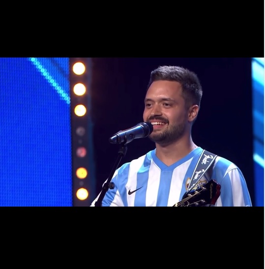 Iván Peláez pasa por Got Talent cantándole al Málaga CF