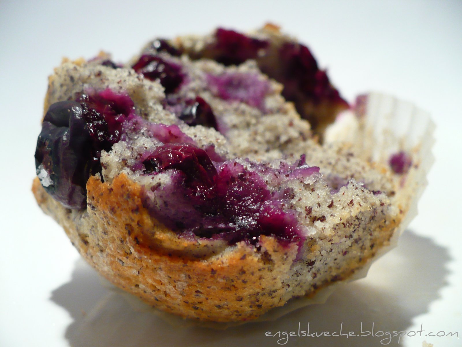 Essen aus Engelchens Küche: Heidelbeer-Mohn-Muffins - zur Feier des Tages