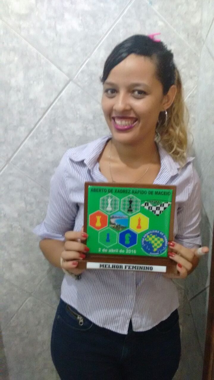 Alagoana busca ajuda pra se inscrever no Mundial de Xadrez na Romênia -  Folha de Alagoas