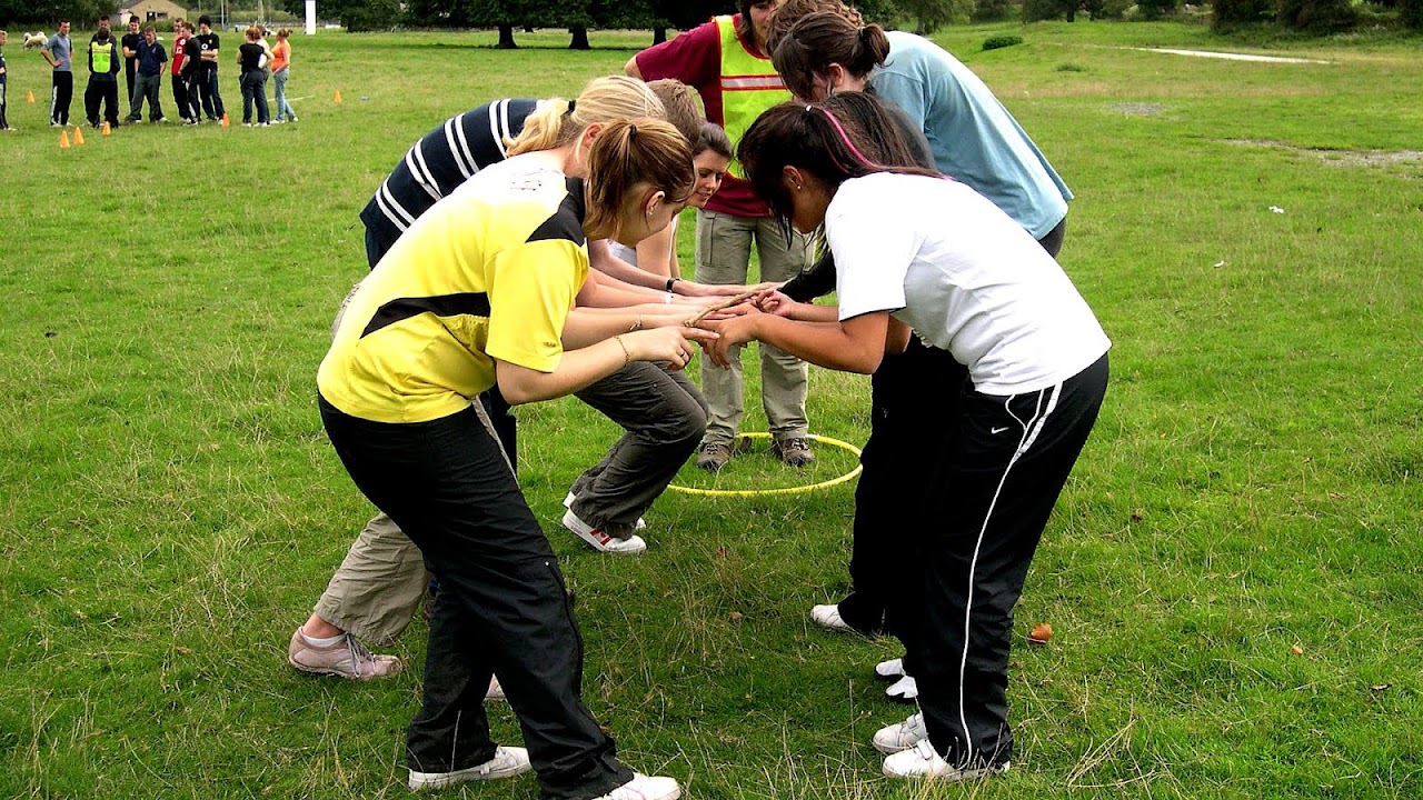 outdoor team problem solving activities