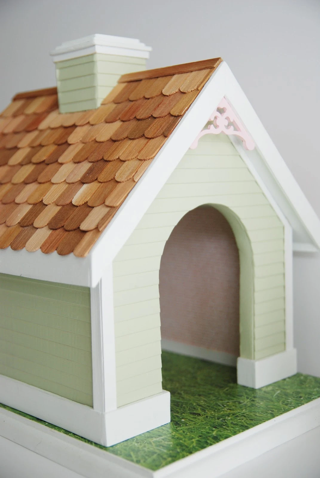 cottage style dog house | painted siding | cedar shingles | Rambling Renovators