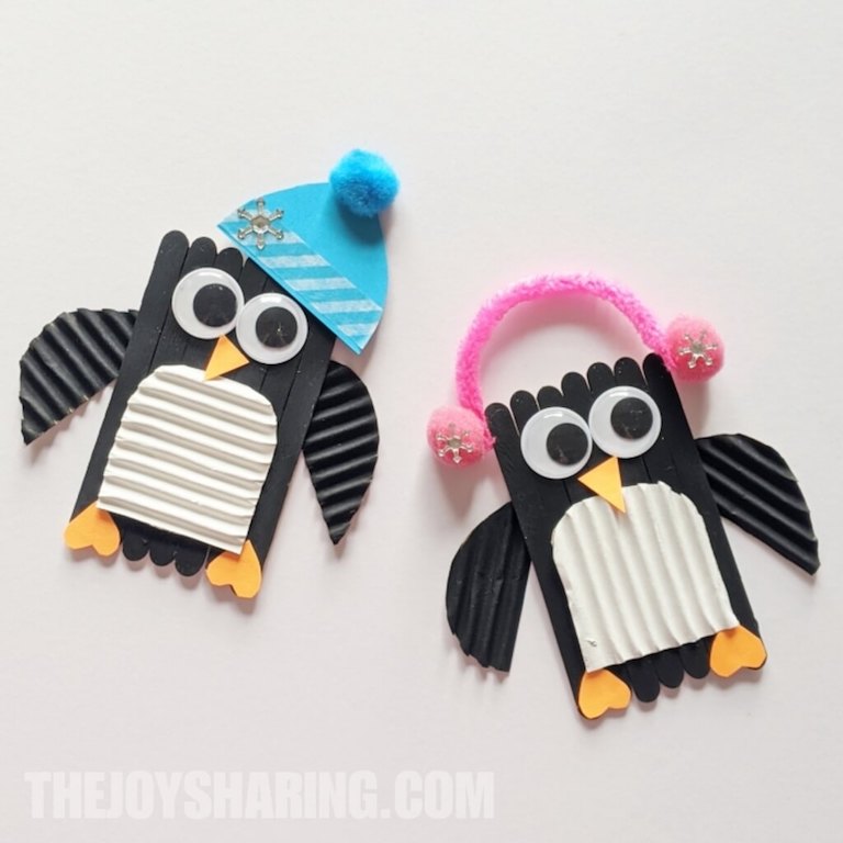 Step-by-step instructions to make a penguin craft.