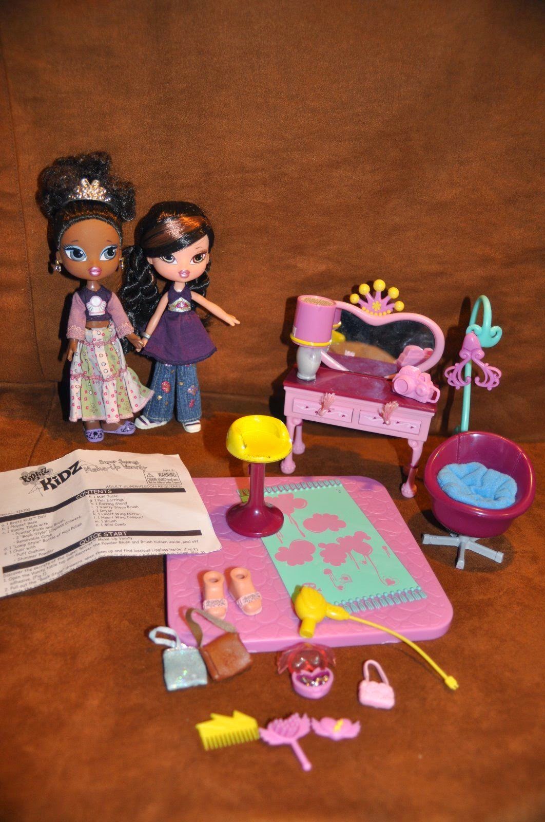 Bratzforever87 bratz dolls_bratz kidz Super Secret MakeUp Vanity