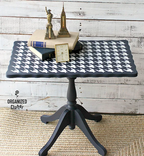 Small Vintage Coffee Table Up-cycle In Navy & Houndstooth #oldsignstencils #stencils #houndstooth #dixiebellepaint #upcycle #furnitureupcycle #vintage