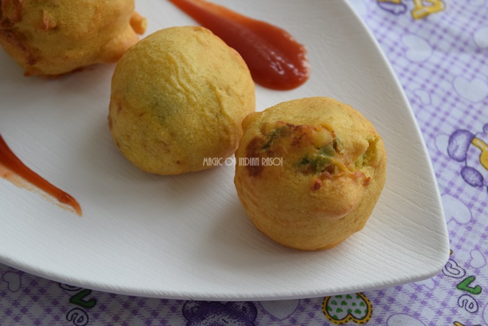 Maggi Bonda Recipe | Stuffed Potato Noodle Dumpling | Maggi Vada Pav- Magic of Indian Rasoi - Priya R