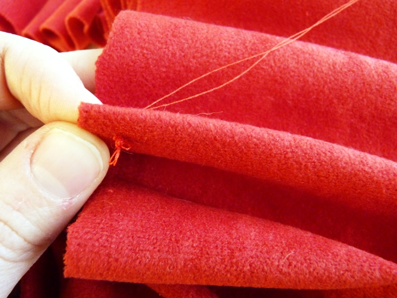 four square walls tutorial how to make a round pintuck pillow