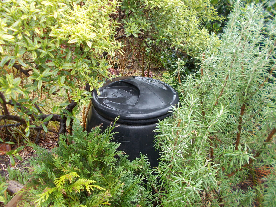 The Green Fingered Blog How to hide your garden compost heap