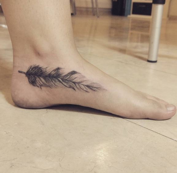 50 Cute Foot Tattoos Designs for Men and Women (2018) | TattoosBoyGirl