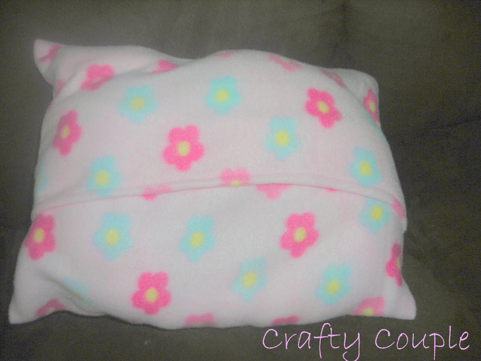 crafty couple Neck pillow and blanket pouch