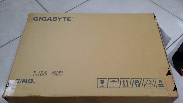 【筆電淺談】GIGABYTE AERO 15W v7 橘