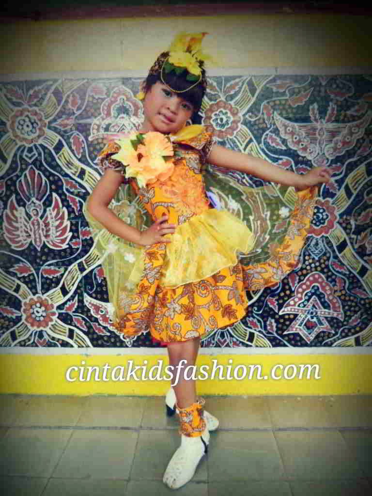 Konsep Baju Batik Cinta Lingkungan Borong Juara Lomba Fashion Show