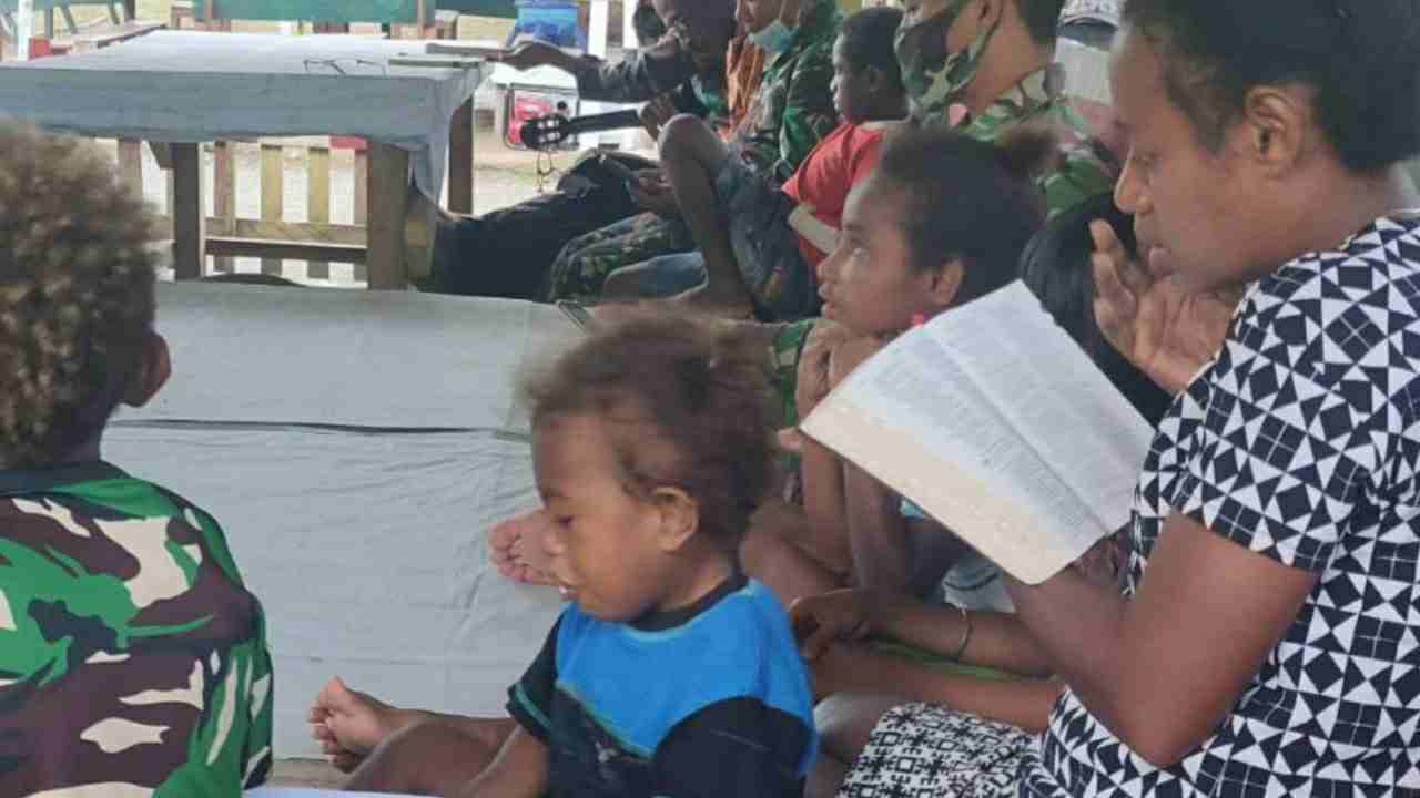 Bersama Warga Papua, Satgas 131/Brs Gelar Doa Bersama Harapkan Suasana Damai