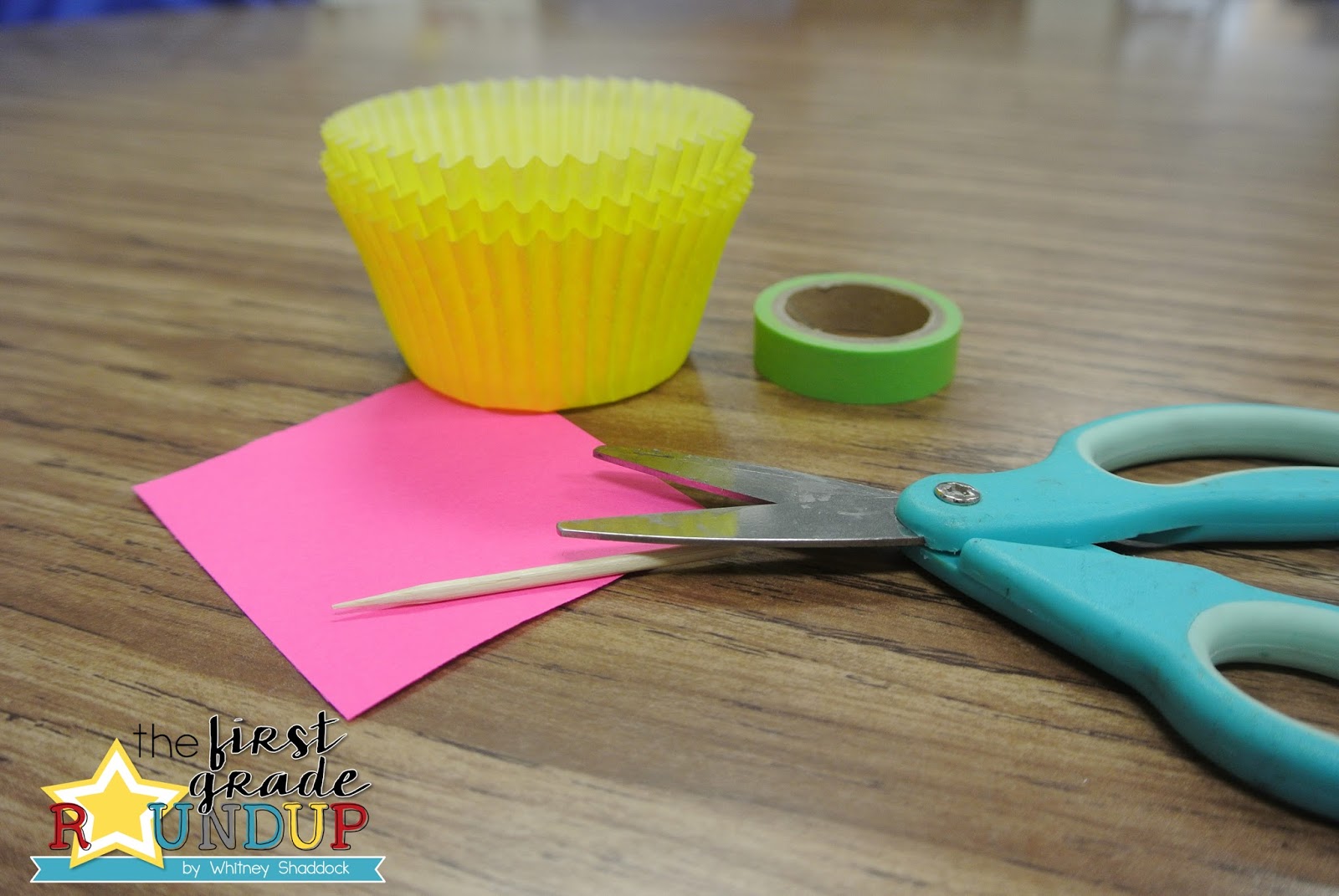 Cupcake Liner Flowers For Mother's Day / Cupcake Liner Flower Craft For