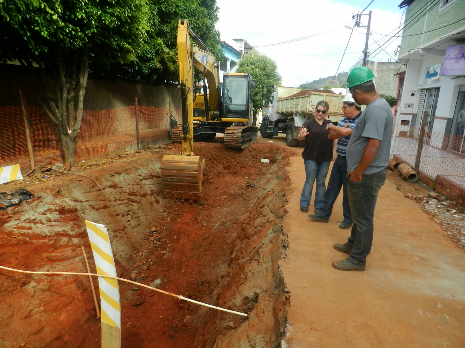 JORNAL COMUNICARE Itaperuna obras na Rua Silva Jardim estão a todo vapor