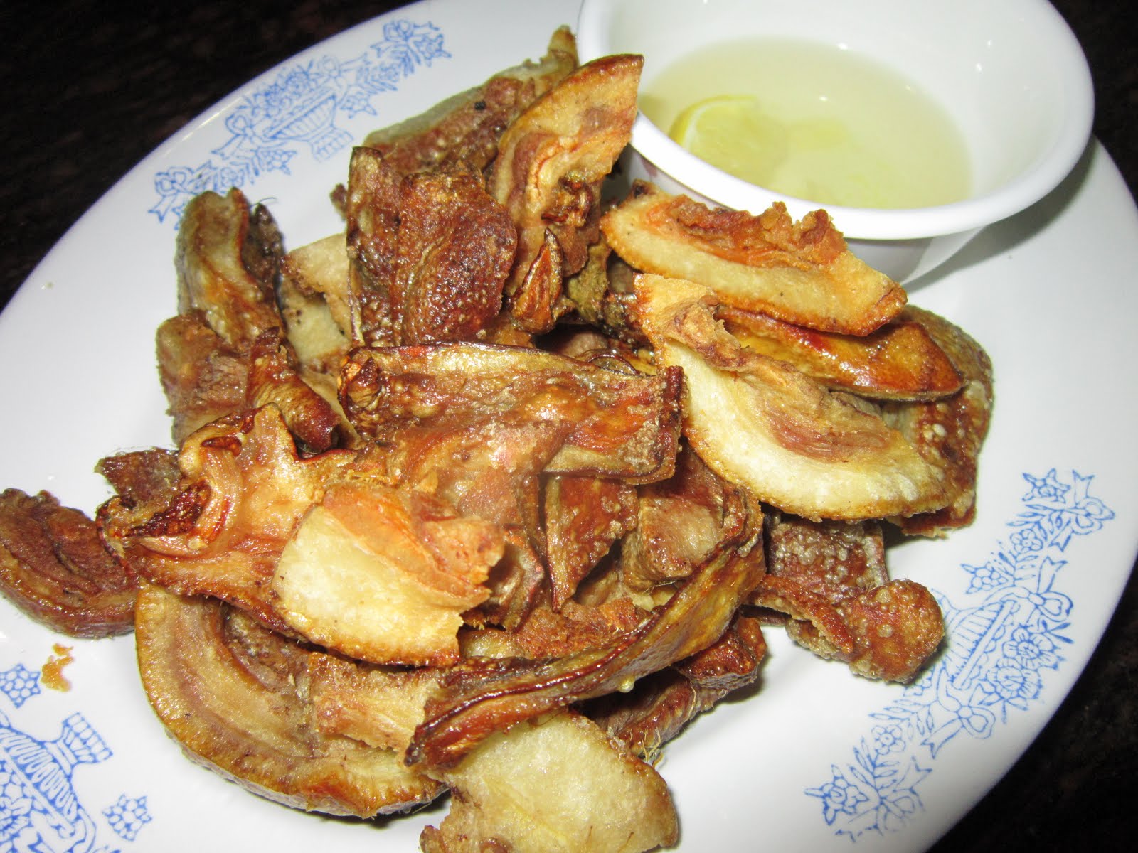 TENGALING CRISPY PORK EARS