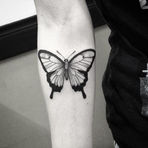 Este blackwork borboleta