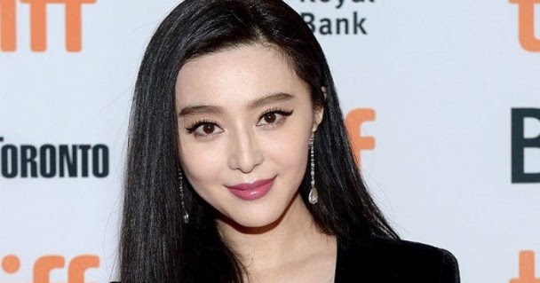 Asian E-News Portal: Fan Bingbing wears black and white dress showing ...