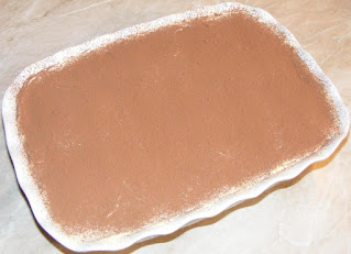 Tiramisu de casa reteta cu oua zahar piscoturi mascarpone cafea cacao retete prajitura desert tort italian,