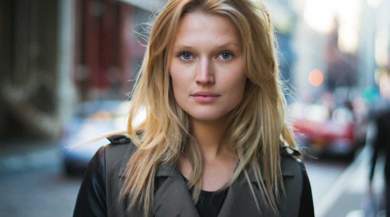 Model Street Style: Toni Garrn's Classic Look in NYC - The Front Row View