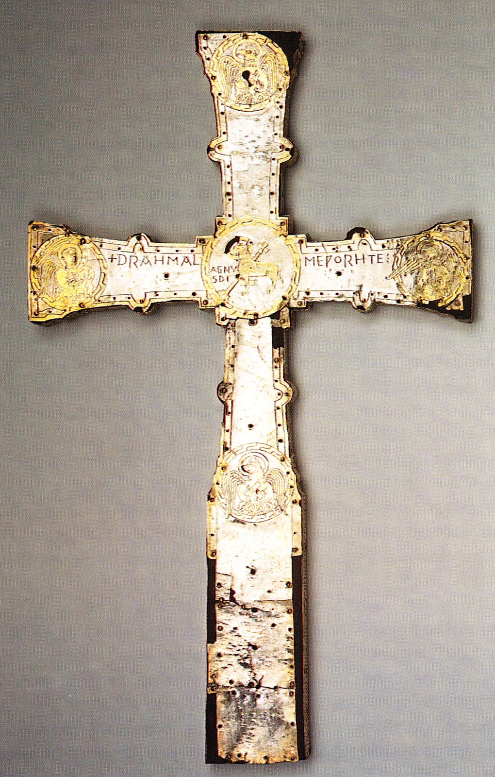 Брюссельский крест. Крест с 13 камнями Crux gemmata. Crux gemmata. Другая сторона креста