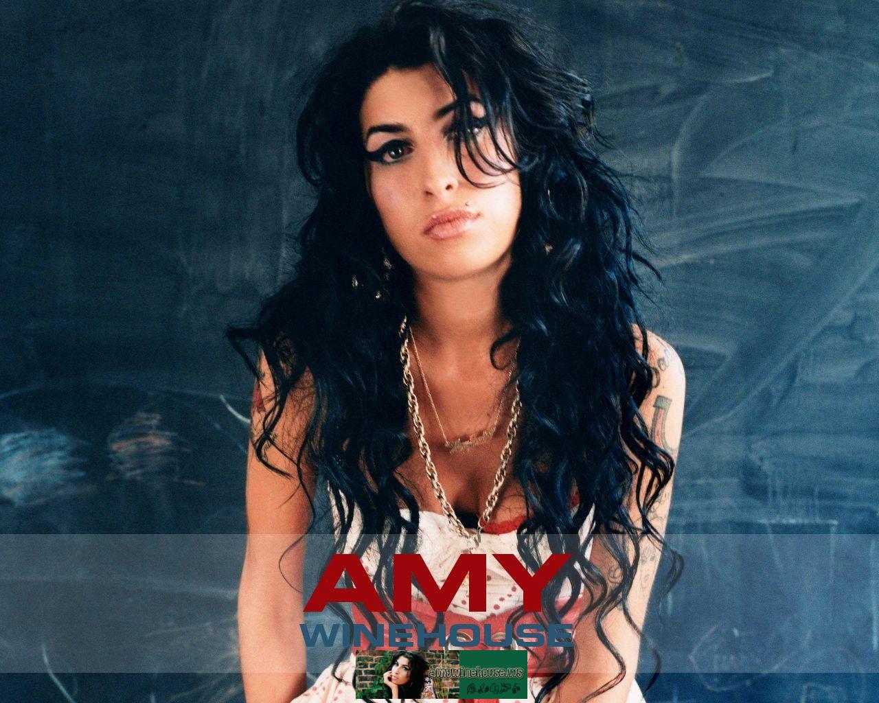 http://3.bp.blogspot.com/-e9wJrXeRsjM/TisAE3pSQzI/AAAAAAAAJL8/NNXQRP7w4PQ/s1600/Amy%2BWinehouse%2Bwallpaper%2B%25289%2529.jpg