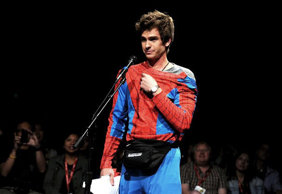 Watch The ComicCon Panel for 'THE AMAZING SPIDER-MAN' Incl ANDREW GARFIELD & EMMA STONE ...