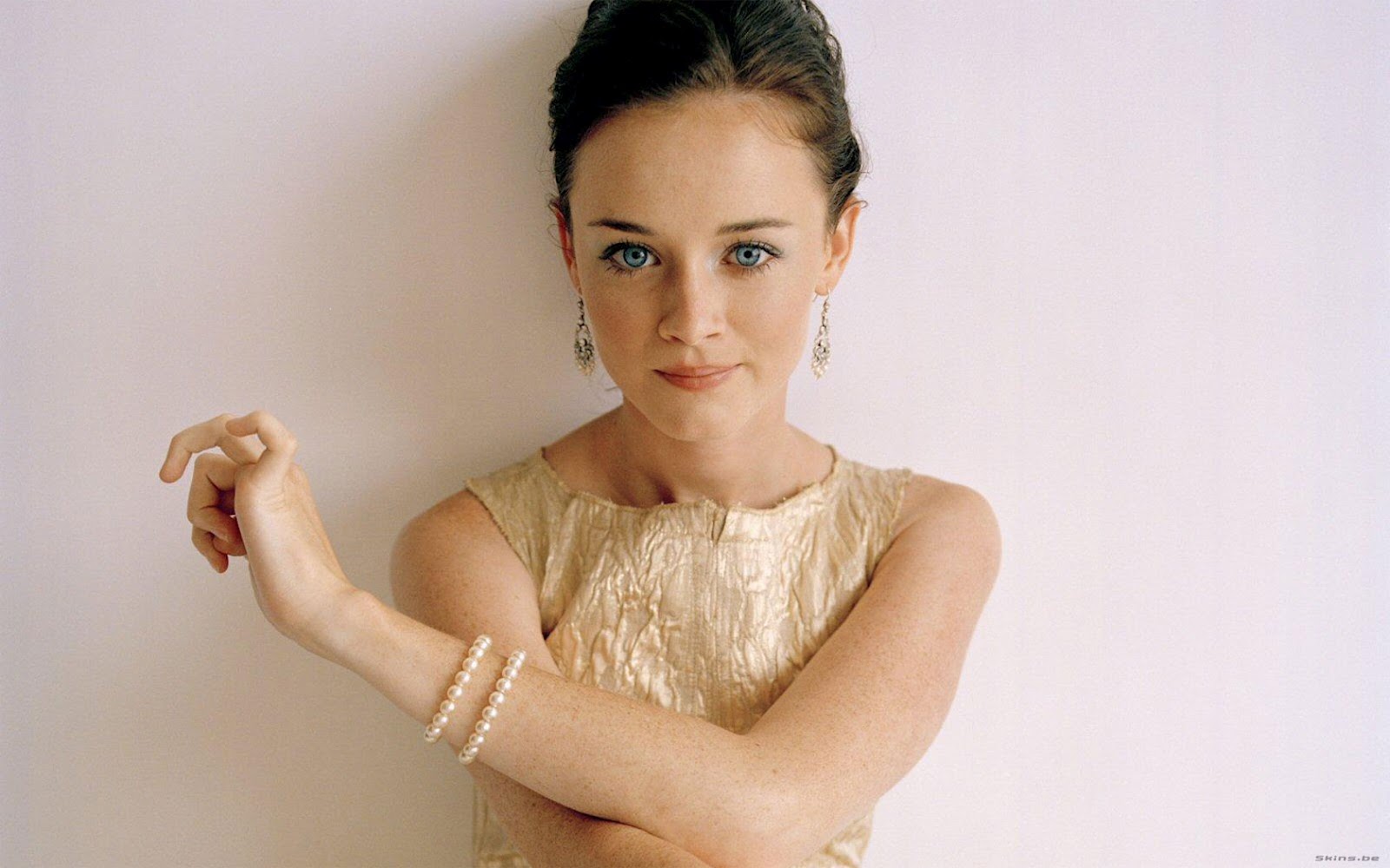 Alexis Bledel Hd Wallpapers Celebrity Insights