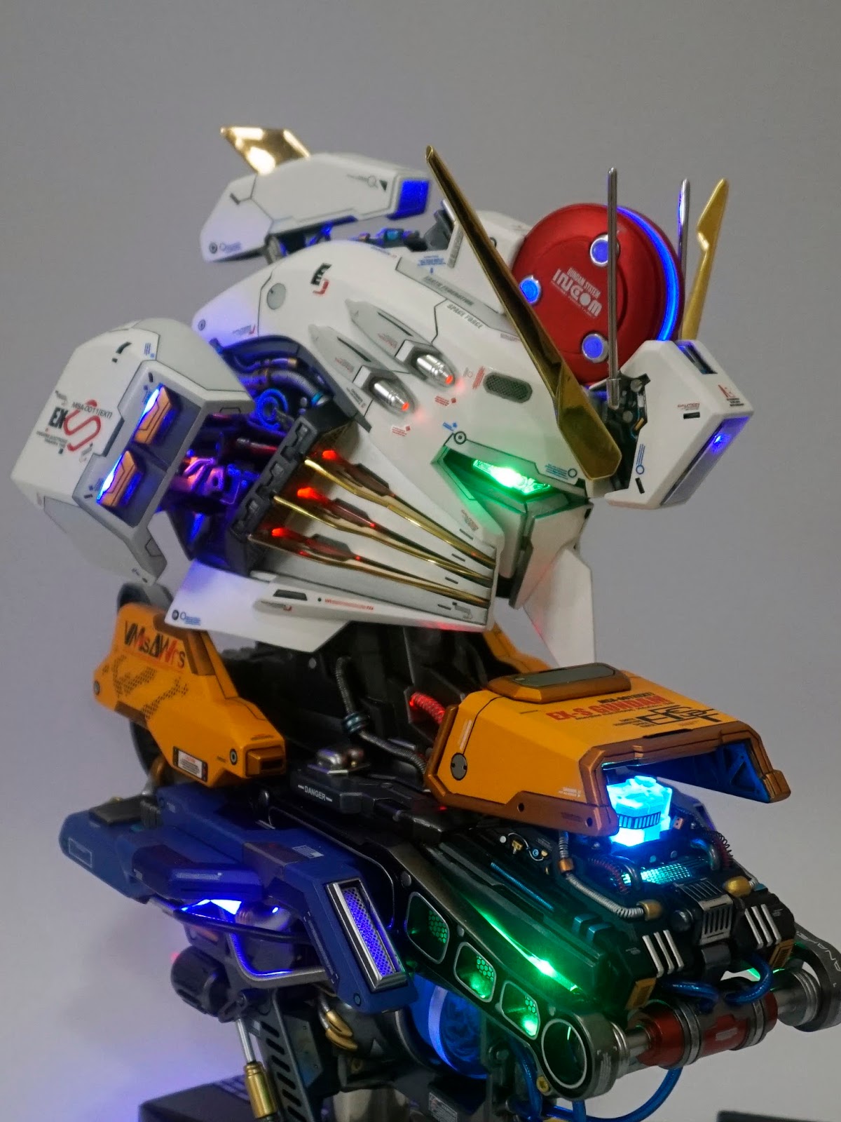 Custom Build 1/24 GSM EXS Gundam Head Bust Display