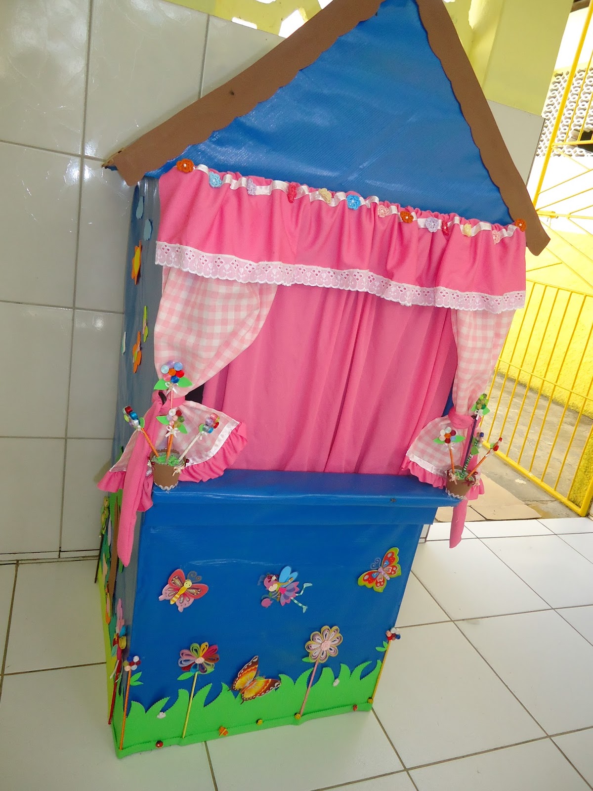 Creche Manoel Amâncio: Casinha para contar história com fantoches!!