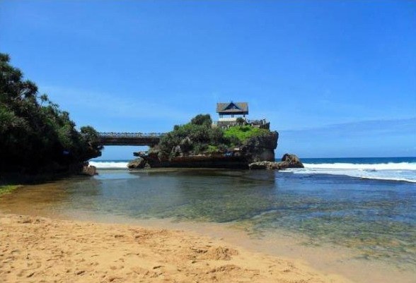PESONA INDONESIA PESONA KEINDAHAN PANTAI KUKUP JOGJAKARTA PESONA INDONESIA PESONA KEINDAHAN PANTAI KUKUP JOGJAKARTA