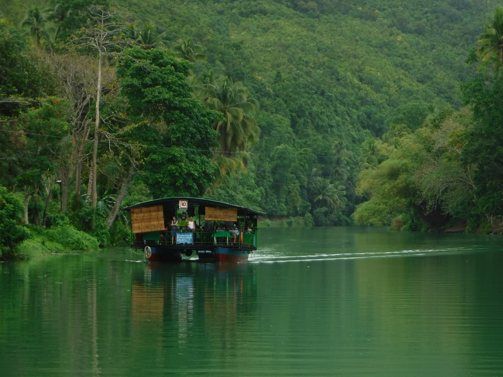 Backpacks and Flipflops: Suquijor...the Island of spirits and demons