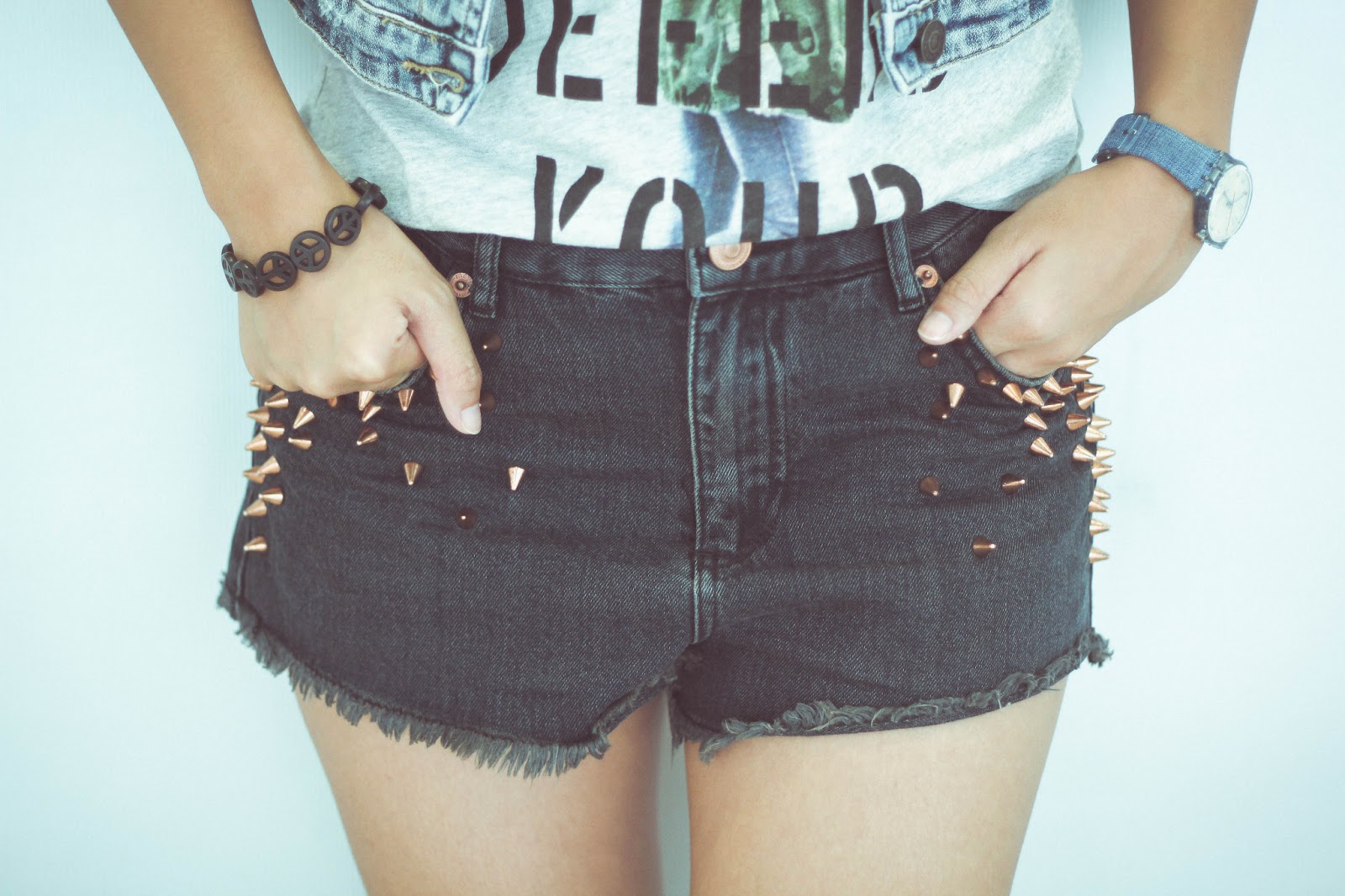 ANDROGYNY Wrapped In Barbed Wire, Hurt, And Scarred