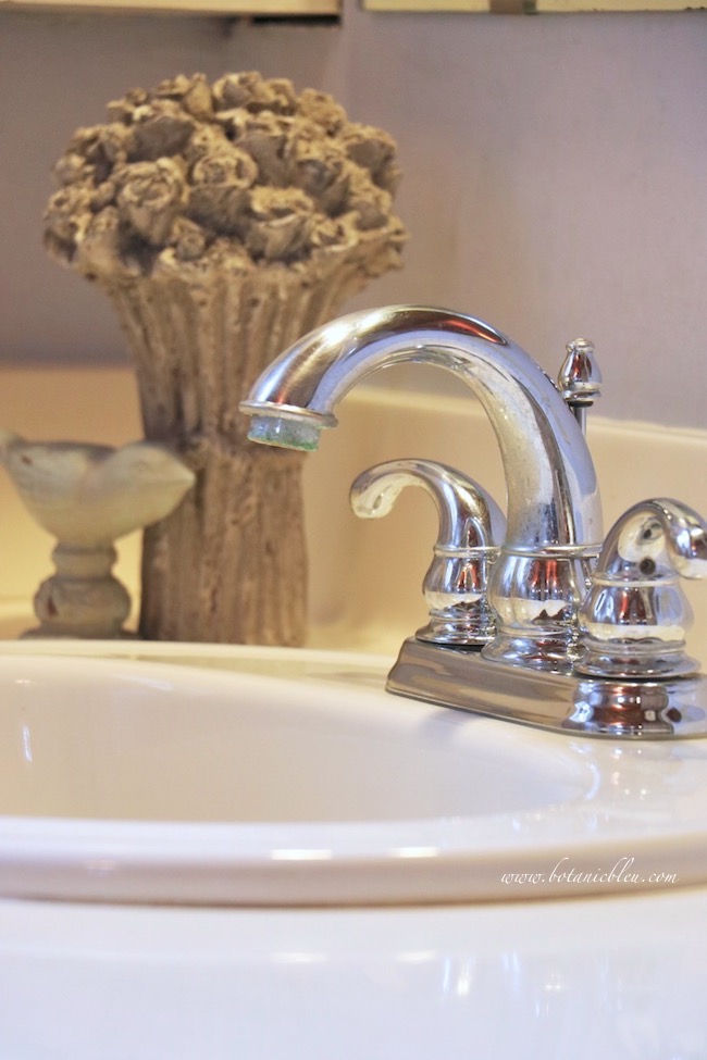 French Country Style Sink Faucet 