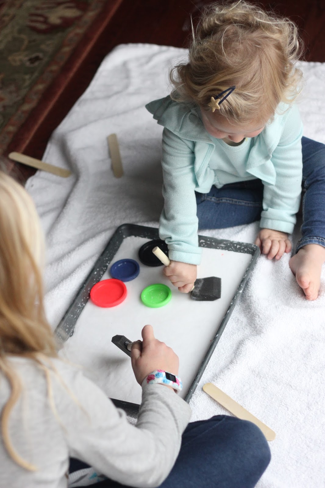 Toddler Approved! Easy Lid Hockey Game for Toddlers