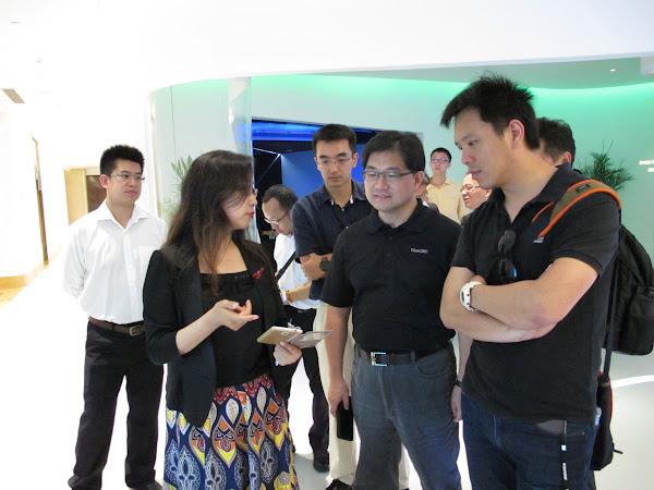 圖說:國發院院長吳肇銘(右二) 圖說:國發院院長吳肇銘(右二)