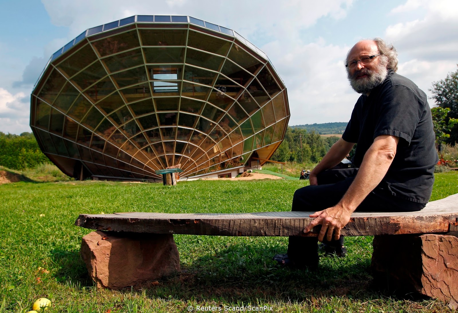 Где находится дом разбитой посуды который построил вассер