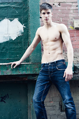 mode models blog: Dorian Reeves by Harvey Miedreich