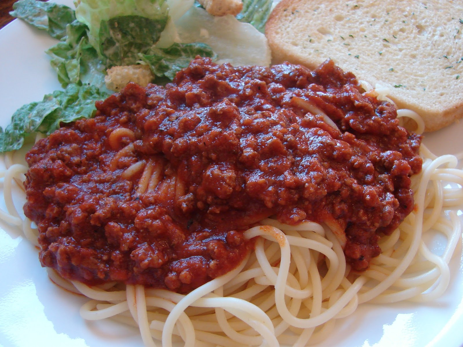A Bear in the Kitchen Kid Friendly Spaghetti Sauce