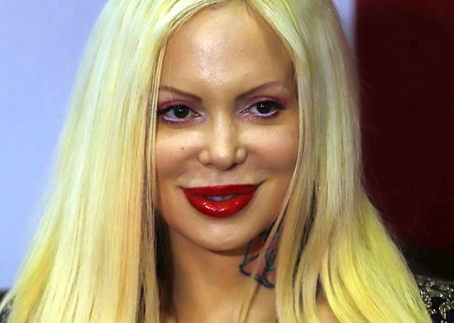 Actriz porno quiere romper récord de tener el trasero más grande del mundo Sabrina Sabrok
