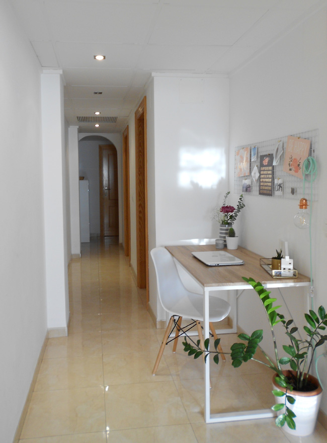 Mi nuevo espacio de trabajo en el pasillo de casa Mi nuevo espacio de trabajo en el pasillo de casa