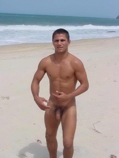 Resultado de imagem para HOMENS NA PRAIA NUDISMO