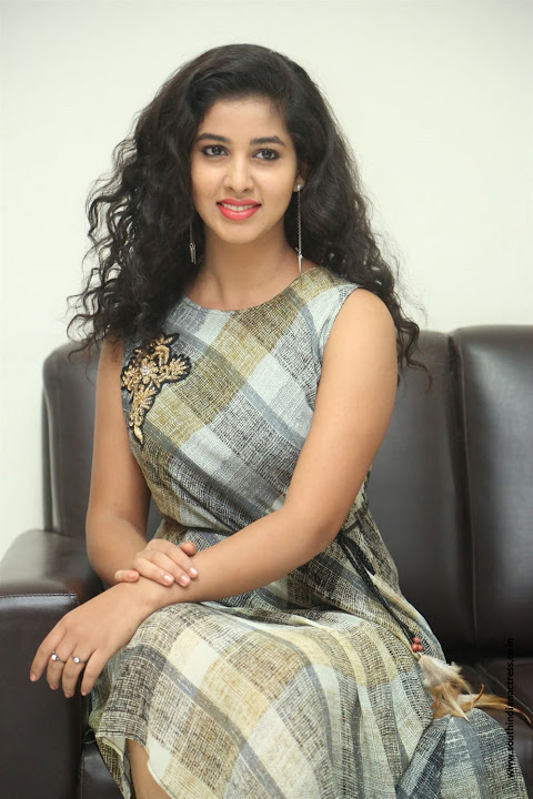 Pavani Reddy hot photos